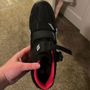 Peloton riding shoes. Brand new. Size 44. Never used.